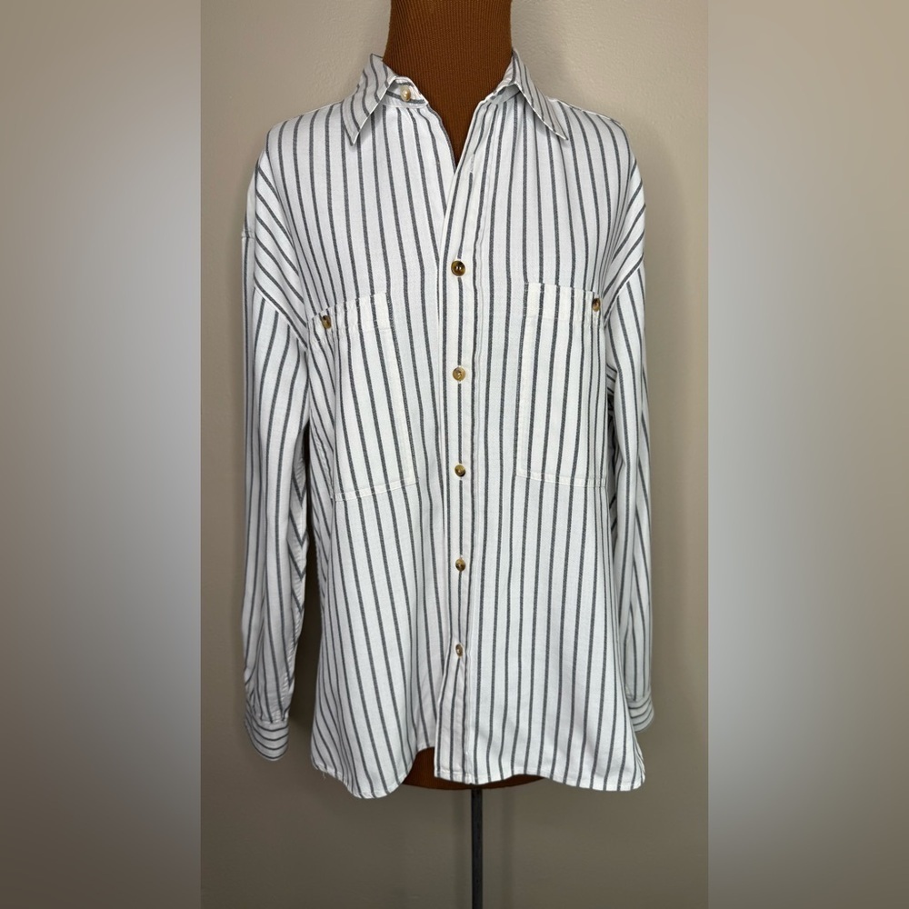 The Heartland Company White Striped Oversized Button Down Size Large